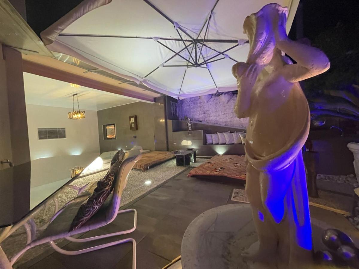 Last Minute Garden And Jacuzzi,The Most Gorgeus !Adult Only Apartamento La Spezia Exterior foto