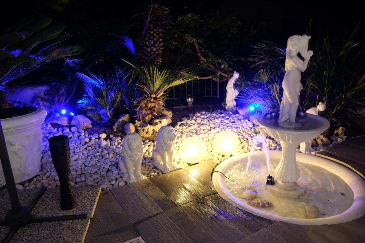 Last Minute Garden And Jacuzzi,The Most Gorgeus !Adult Only Apartamento La Spezia Exterior foto